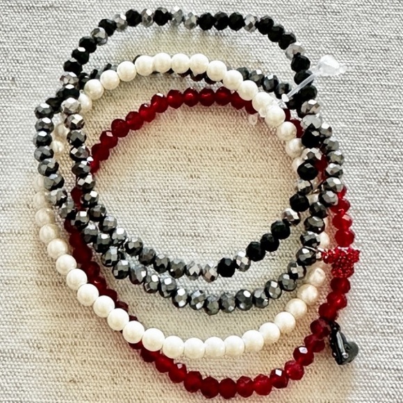 Origami Owl Stretch Beaded Bracelets Set of 4 Love Black Red Silver White - Picture 1 of 4